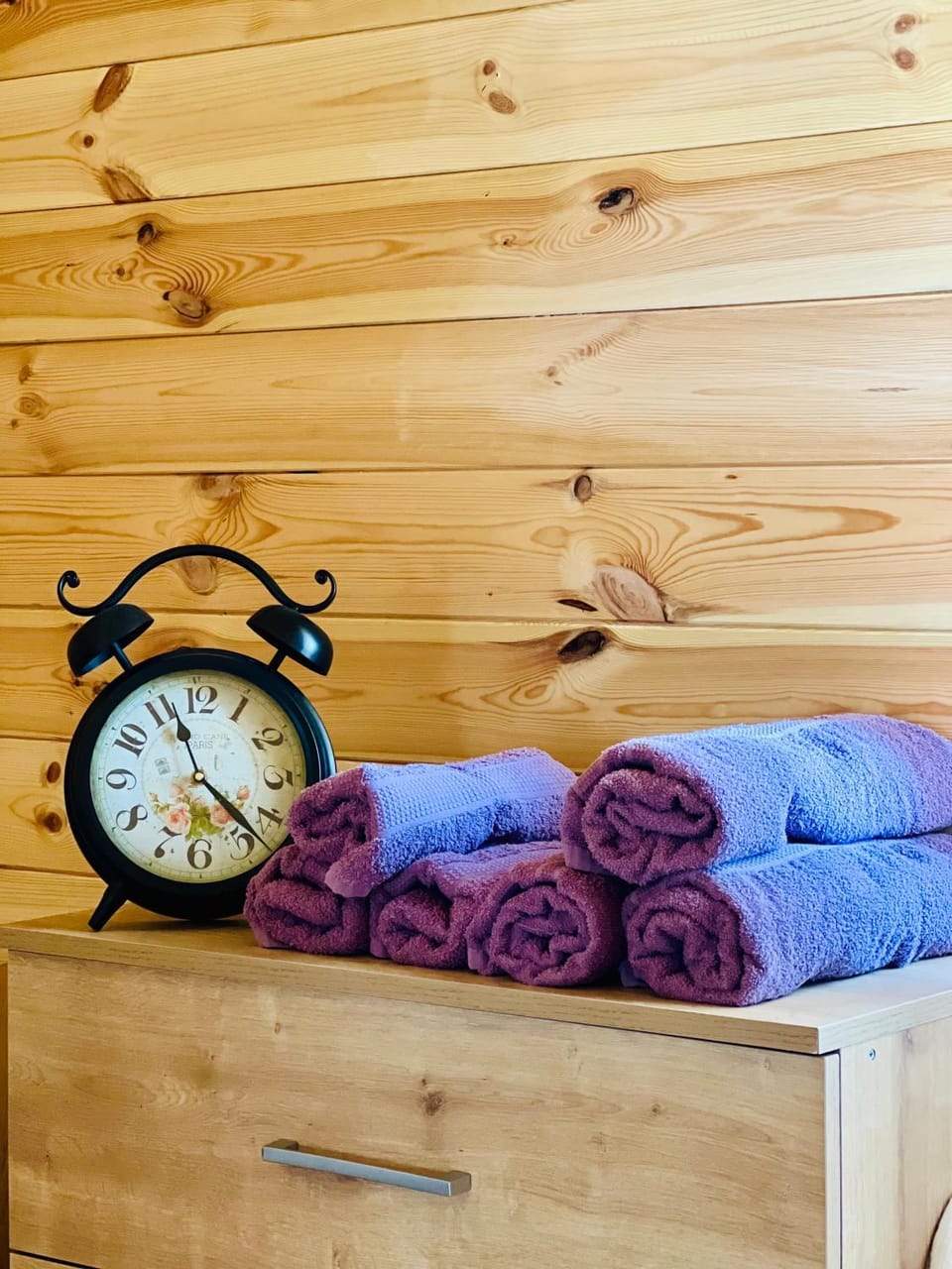 Bedroom, towels