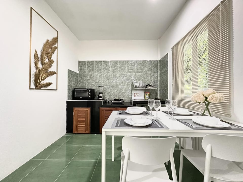 2-bedroom's sweet house, Bang Tao beach House in Choeng Thale