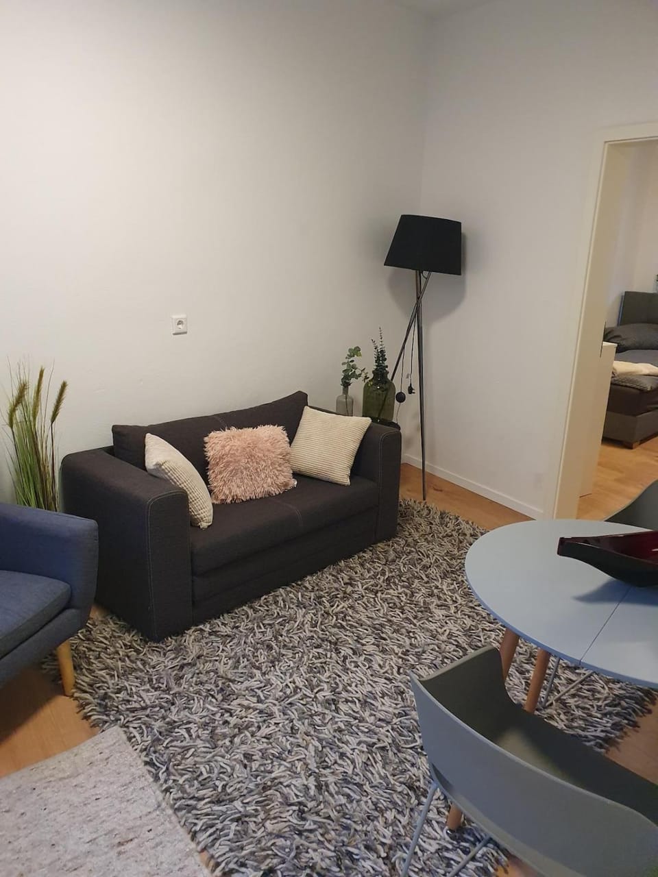 Bed, Living room, Decorative detail, Decorative detail, Dining area, Bedroom, Food, Food, heating, heating, internet, internet, towels, towels