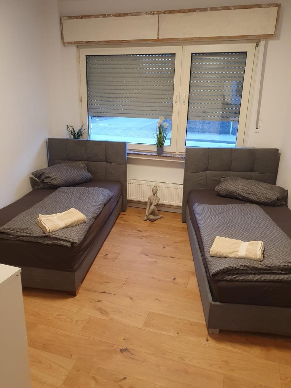 View (from property/room), View (from property/room), Decorative detail, Decorative detail, Bedroom, heating, heating, internet, internet, towels, towels