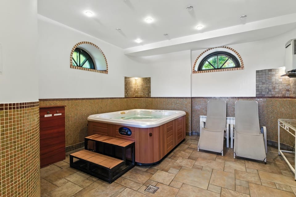Hot Tub