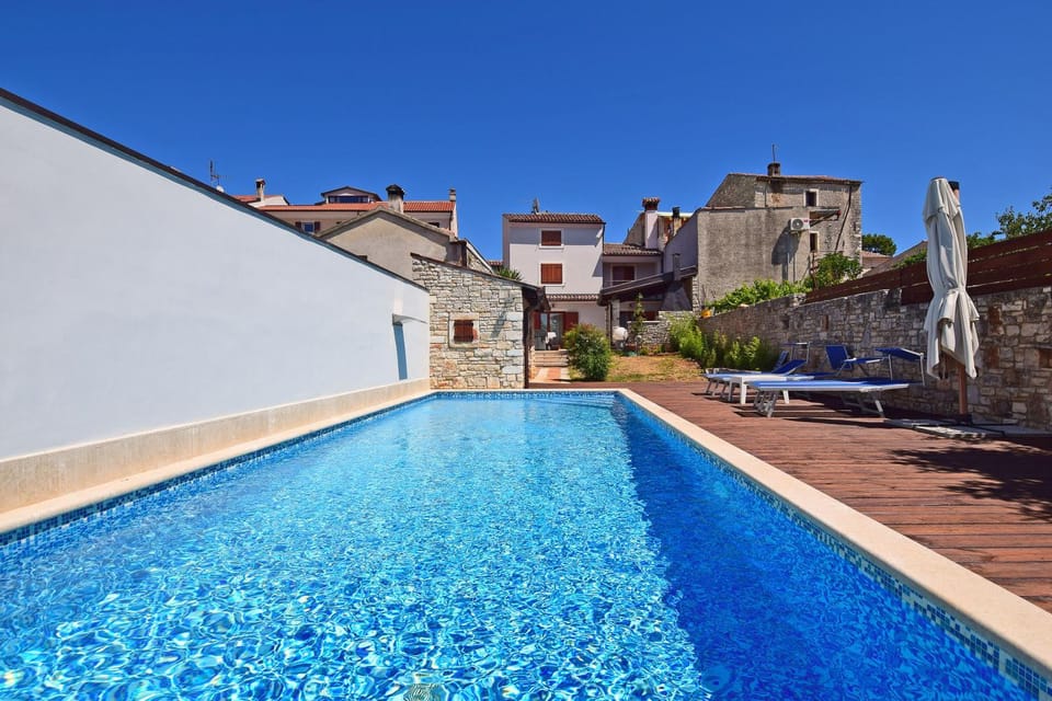 Pool view, Swimming pool