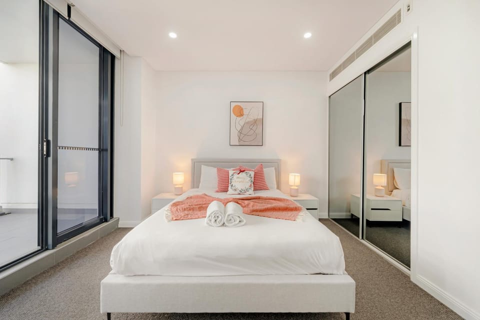 Modern 2BR Retreat by Sydney Olympic Park Apartment in Sydney