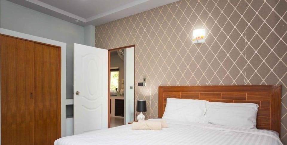 Bed, wardrobe