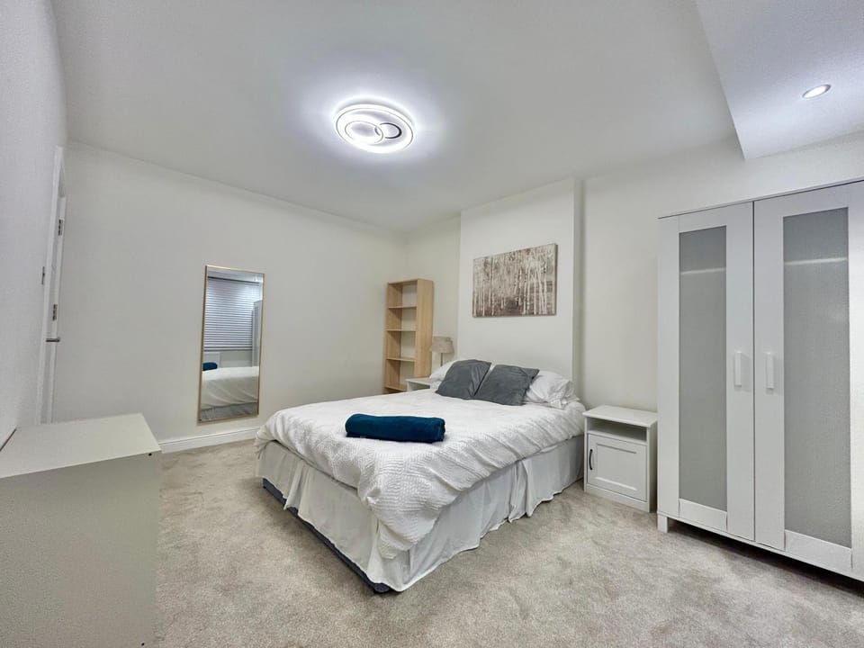 heating, storage, towels