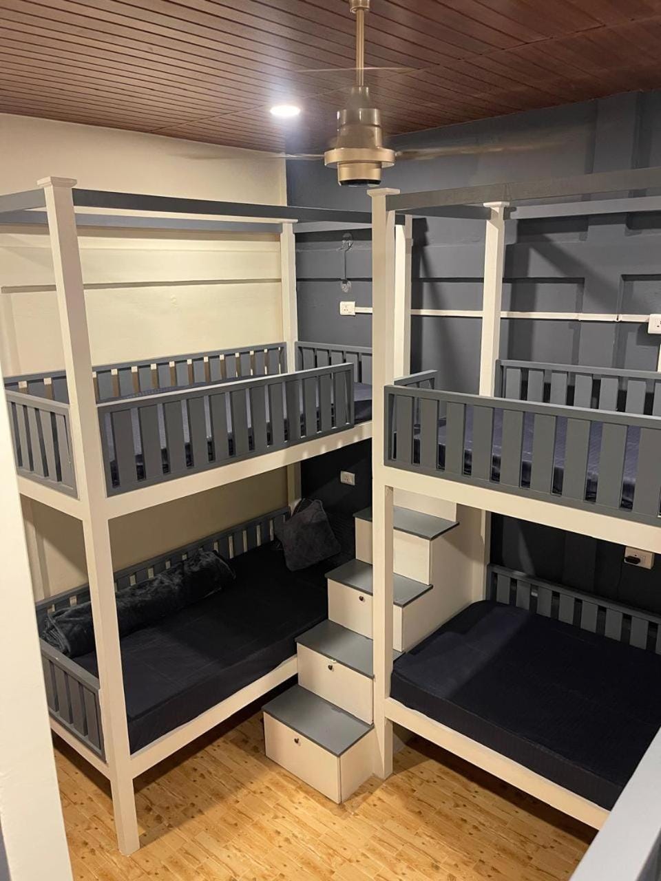 bunk bed