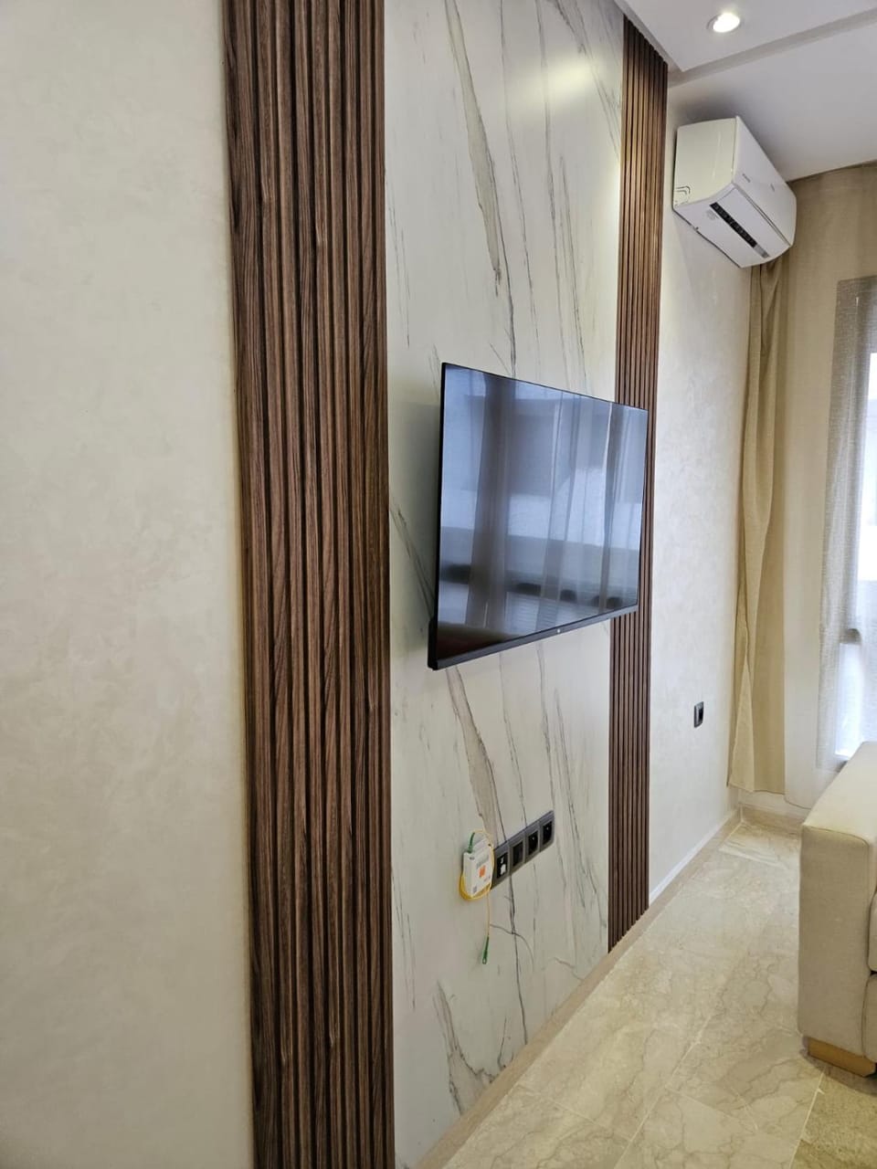 TV and multimedia, air conditioner