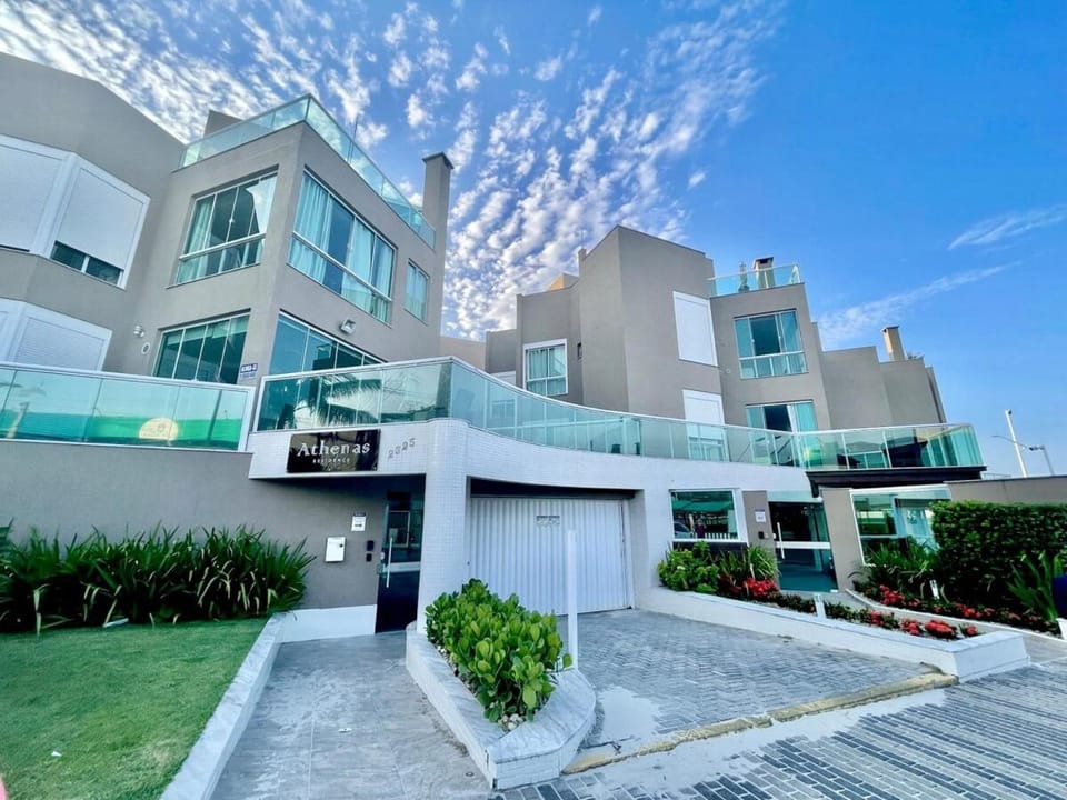 Dúplex frente ao mar localiza em Bombas Apartment in Bombinhas