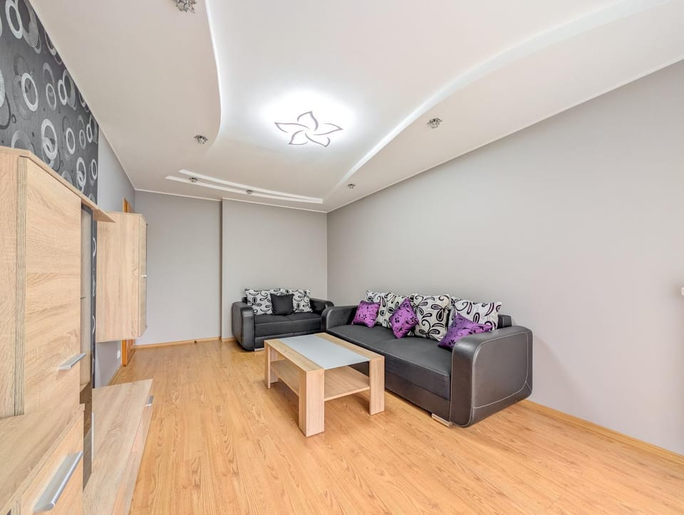 Living room, Photo of the whole room