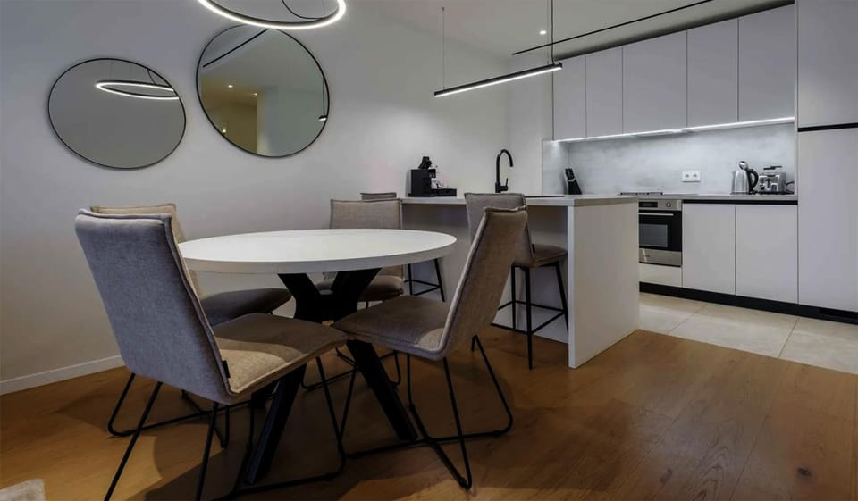 Kitchen or kitchenette, Dining area, oven, stove, toaster