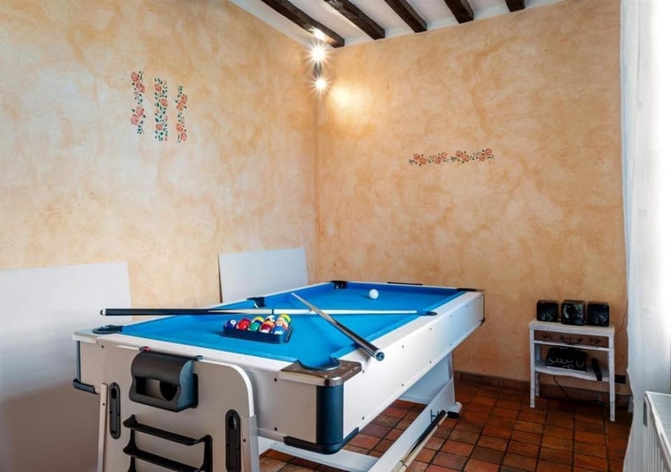 Billiard, Table tennis