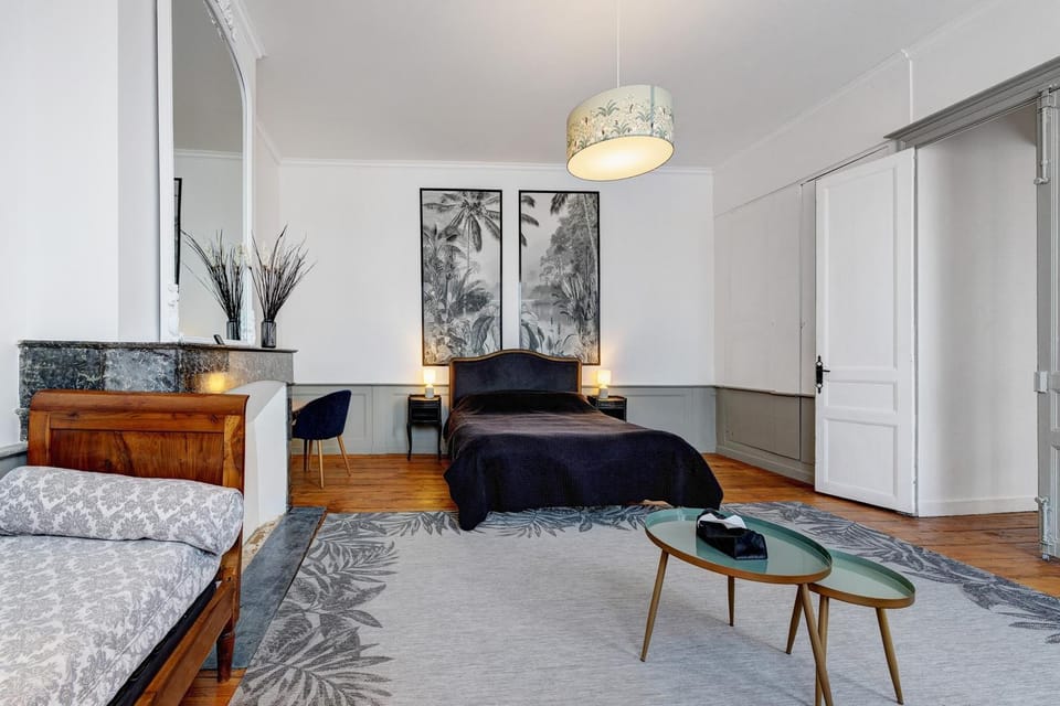 Living room, Bedroom