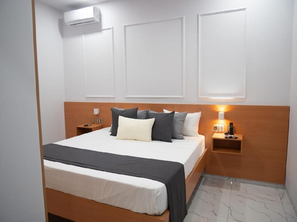 Top-Level Pool Apartment in Praia