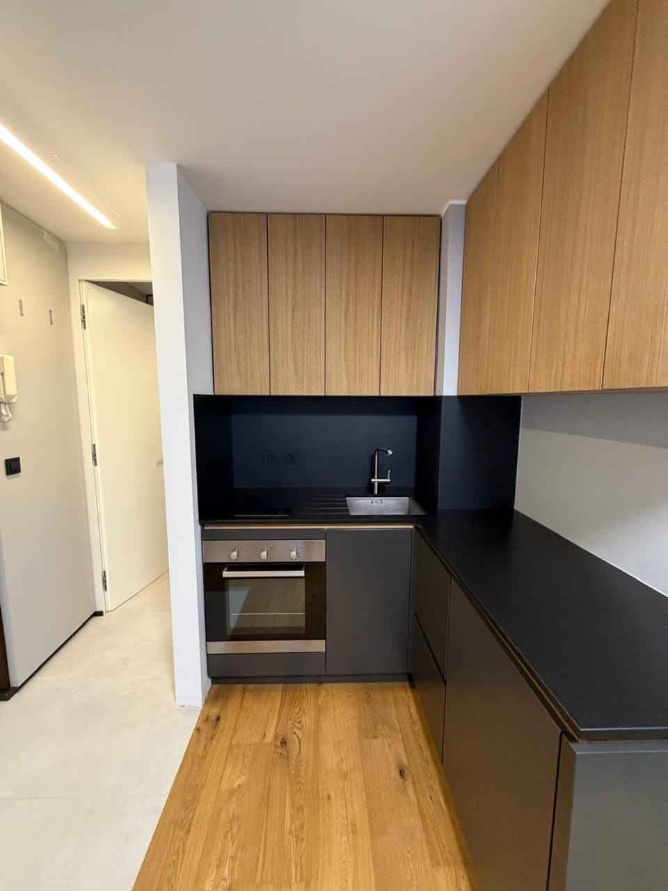 Kitchen or kitchenette, oven, stove