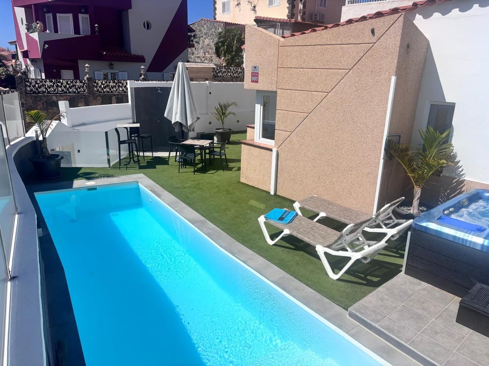 ViLLA DANEIRA LUX House in Comarca Sur