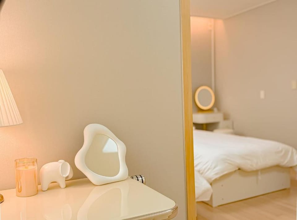 Cozy Seongsu Apartment in Seoul