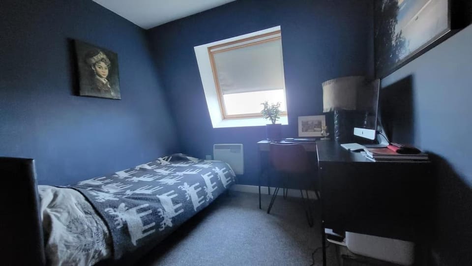 2 bedroom apartment Basingstoke close to train station with parking Apartment in Basingstoke