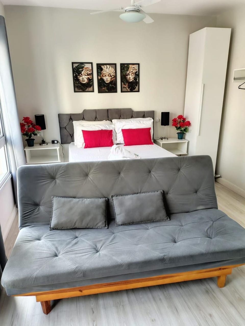 Bed, Photo of the whole room, Bedroom