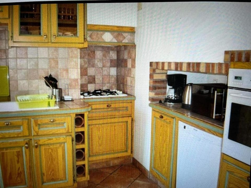 Les roses de Ginette House in Jonzac