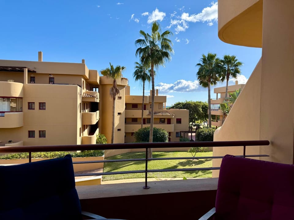 Property building, Balcony/Terrace