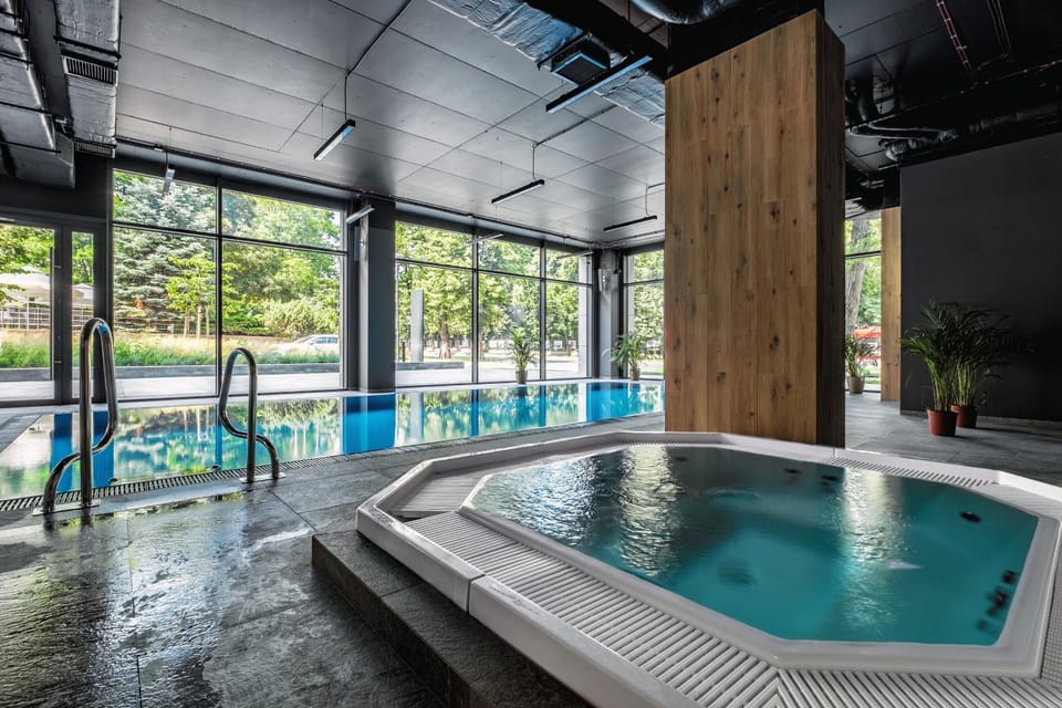 Pool view, Swimming pool