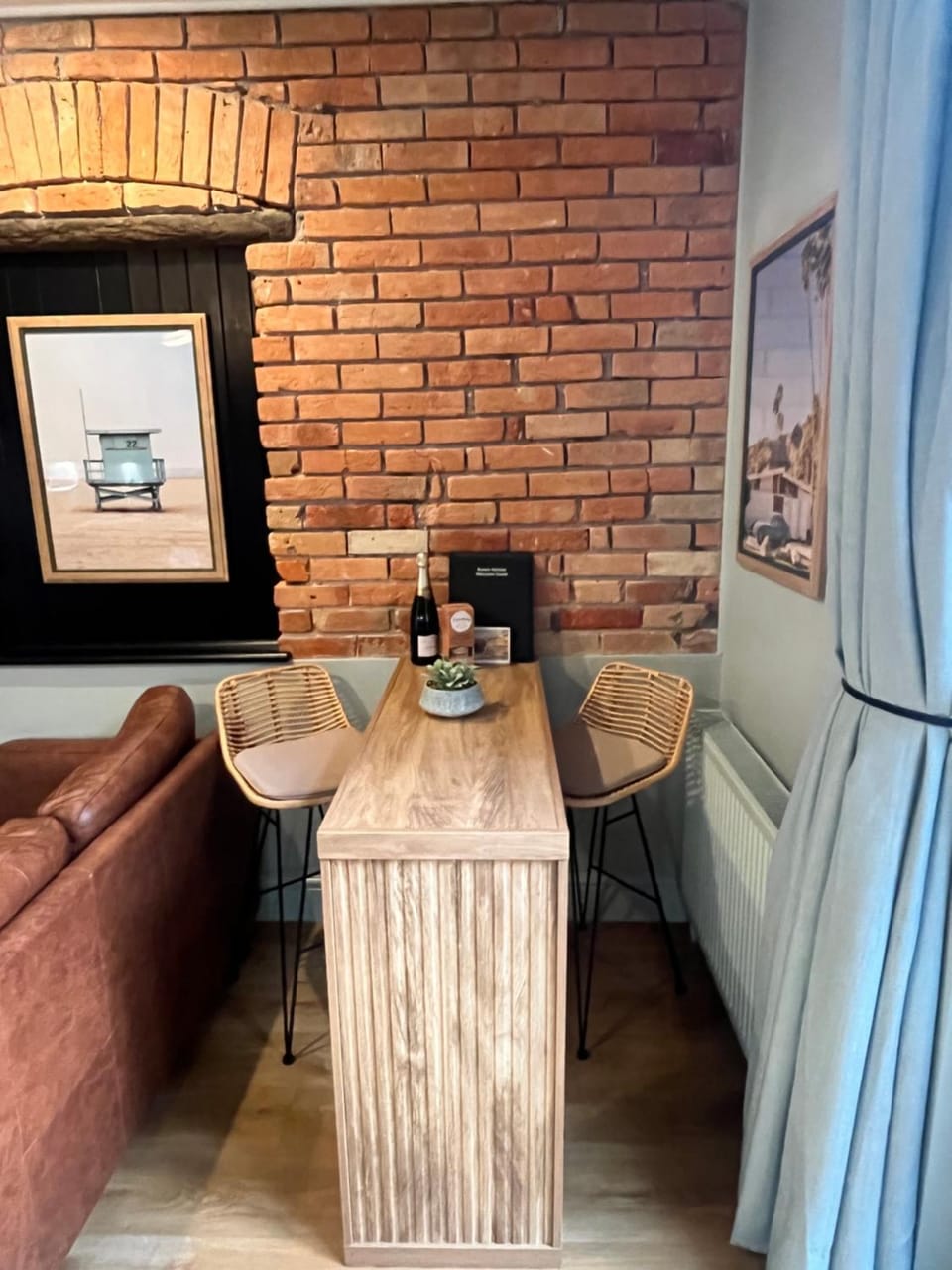 Beach Retreat, Stylish 1-Bed in Canford Cliffs Apartment in Poole