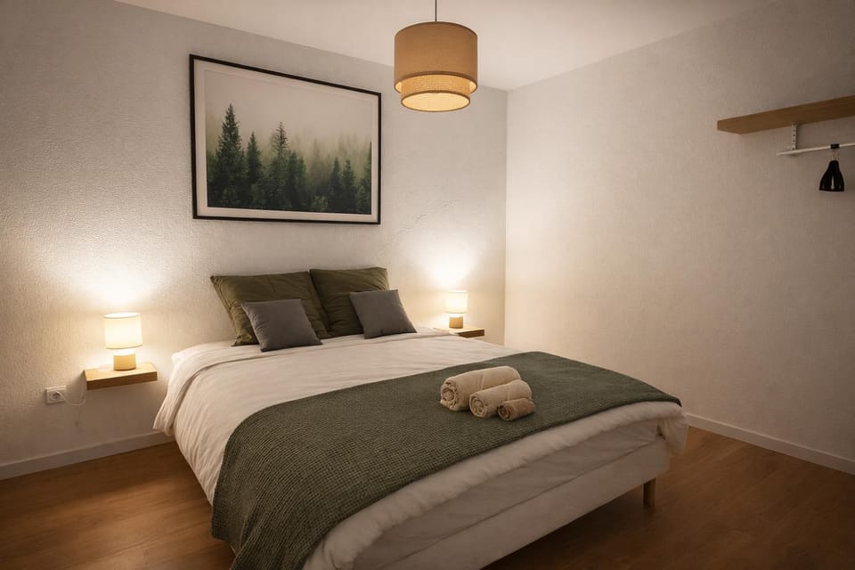 Bed, Bedroom