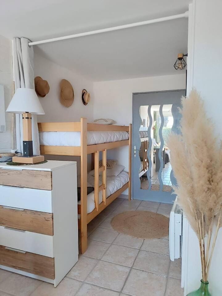 bunk bed