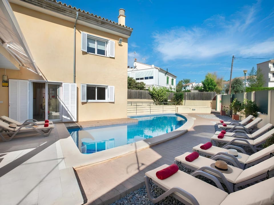 Property building, Swimming pool
