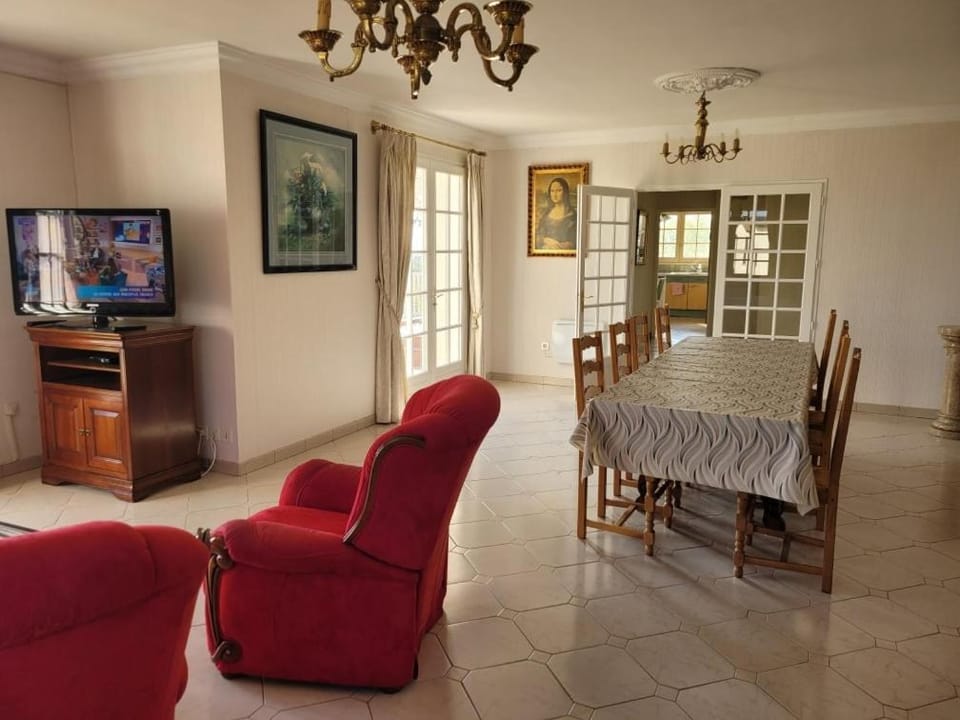 Appartement spacieux résidentiel proche de Vienne Lyon sud Apartment in Auvergne-Rhône-Alpes