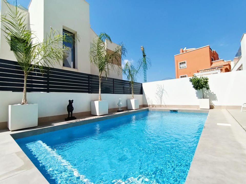 Property building, Swimming pool