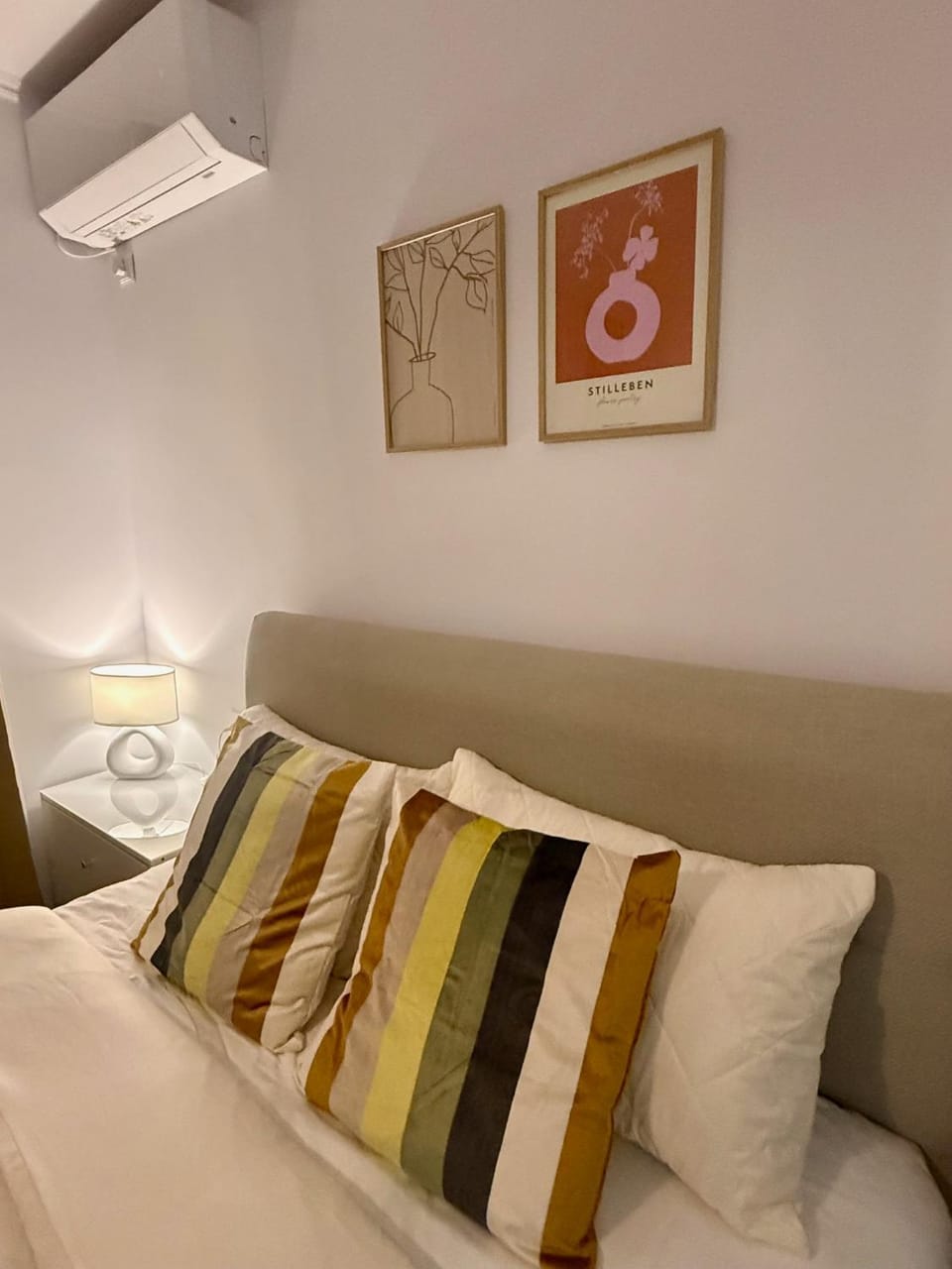 Bed, Bedroom, air conditioner