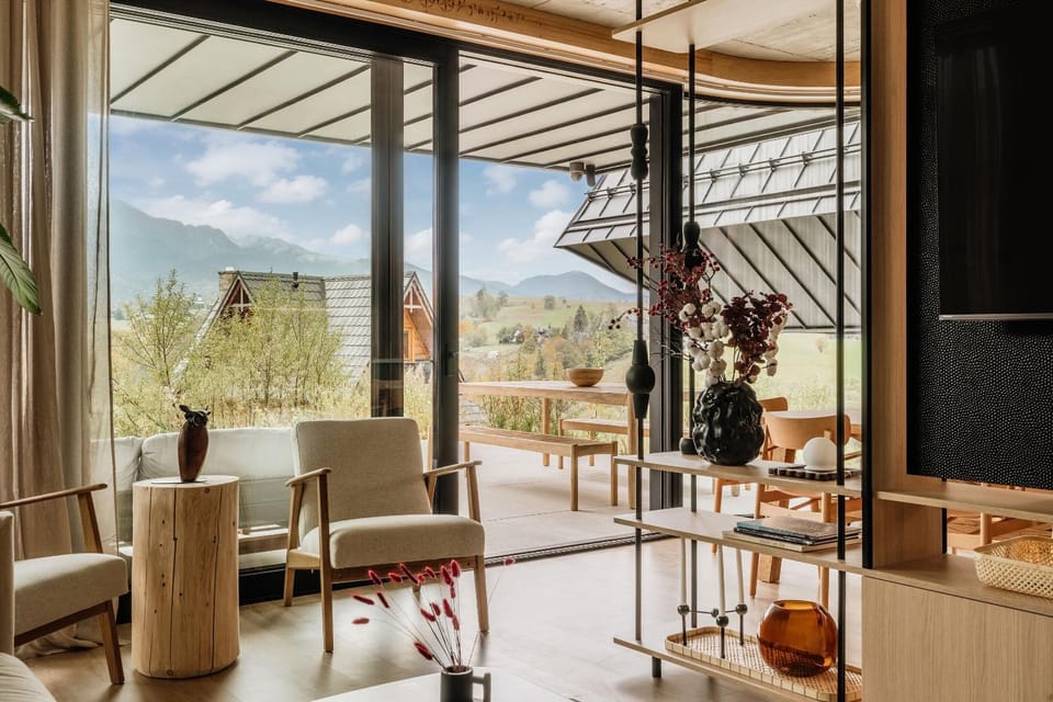 Balcony/Terrace, Seating area, Mountain view