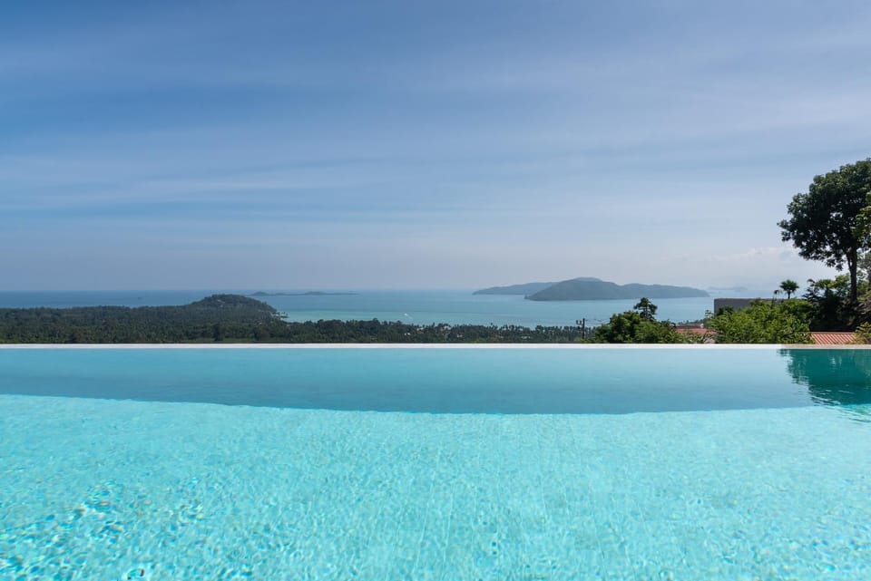 Day, Natural landscape, Pool view, Sea view, Swimming pool