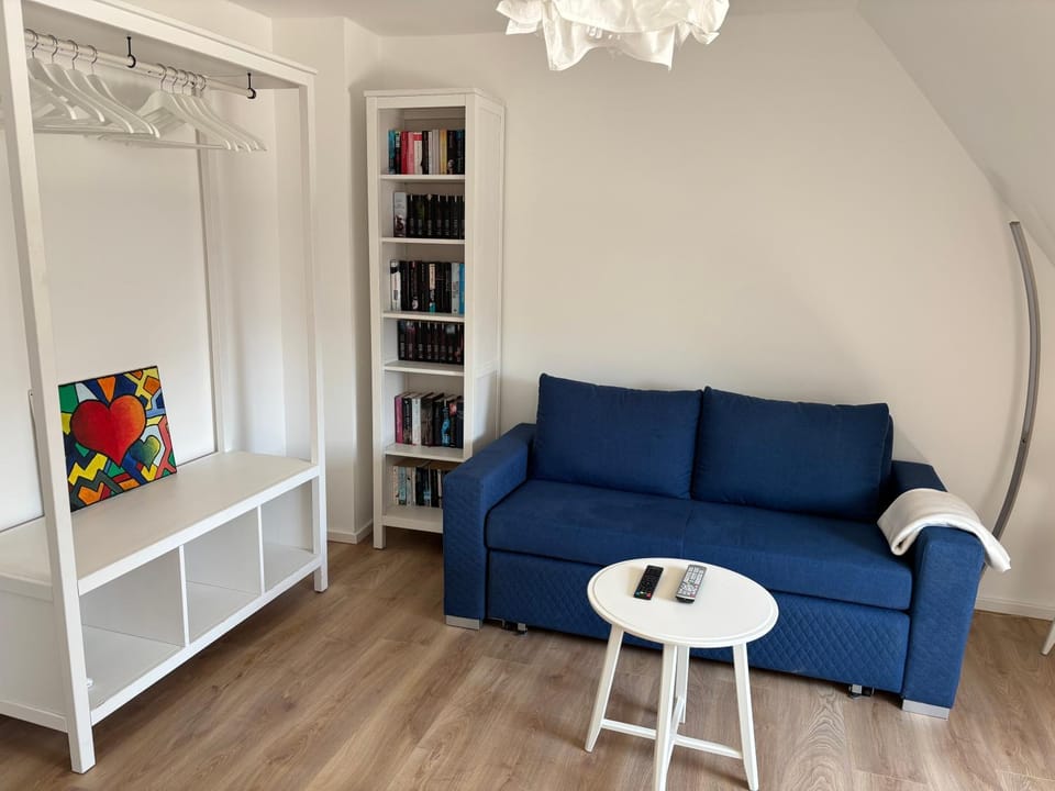 Ruhiges und citynahes Dachgeschoss-Nest Apartment in Dusseldorf