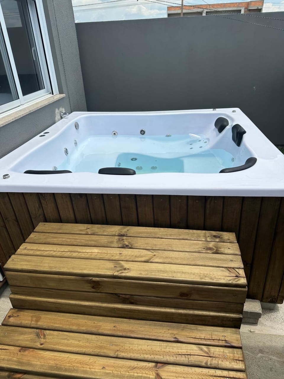 Casa com 3 dormitórios com jacuzzi para relaxar com a família! House in State of Santa Catarina