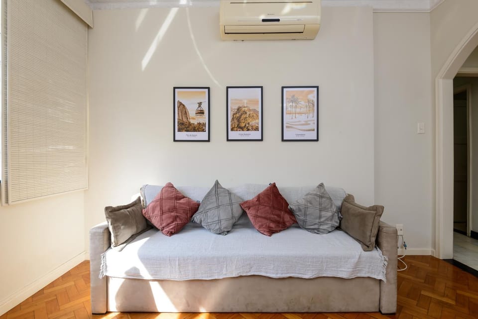 Living room, air conditioner