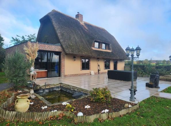 La Chaumière de Lilou, Havre de paix en campagne House in Hauts-de-France