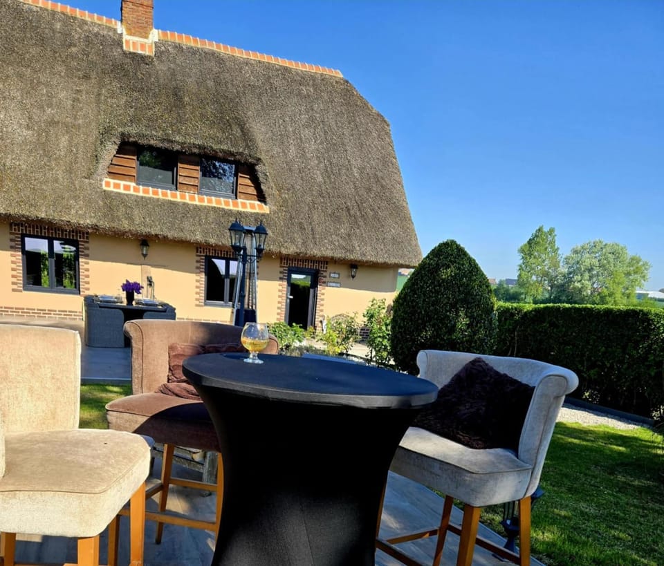 La Chaumière de Lilou, Havre de paix en campagne House in Hauts-de-France
