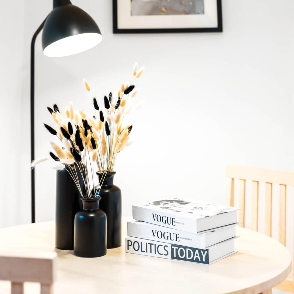 Dining area, Text overlay