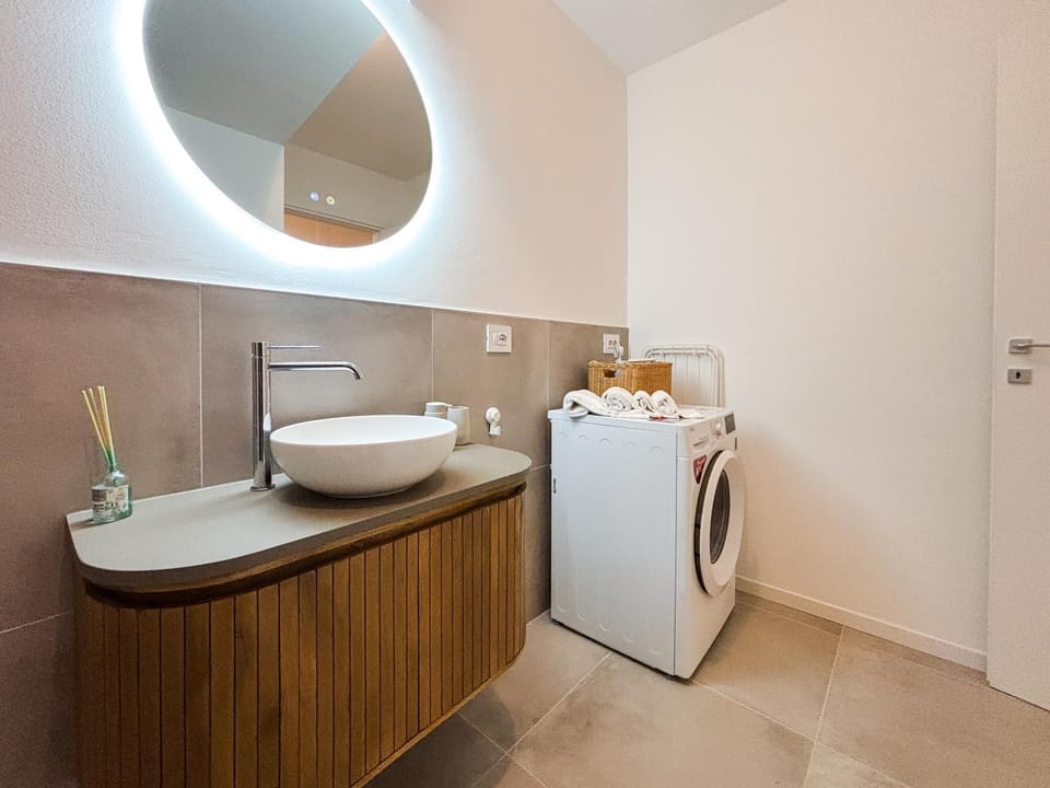 Bathroom, washing machine