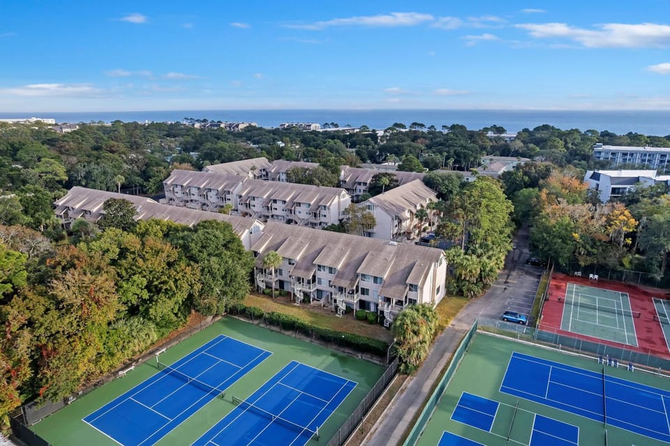 44 Courtside Villa Villa in South Forest Beach