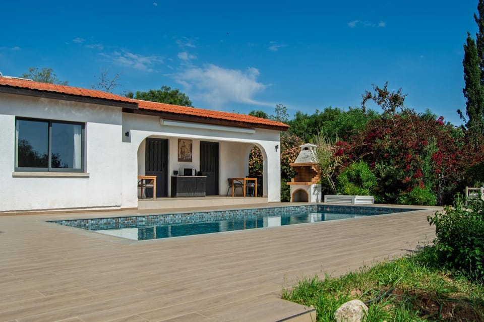 Villa Leda - The Guest Wing Vacation rental in Paphos