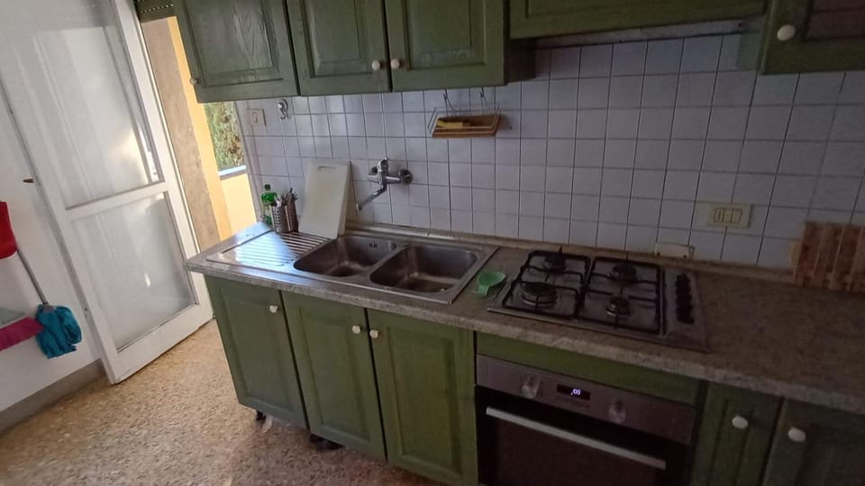 Camera a Novoli - Via Bisenzio, 41 Bed and Breakfast in Florence