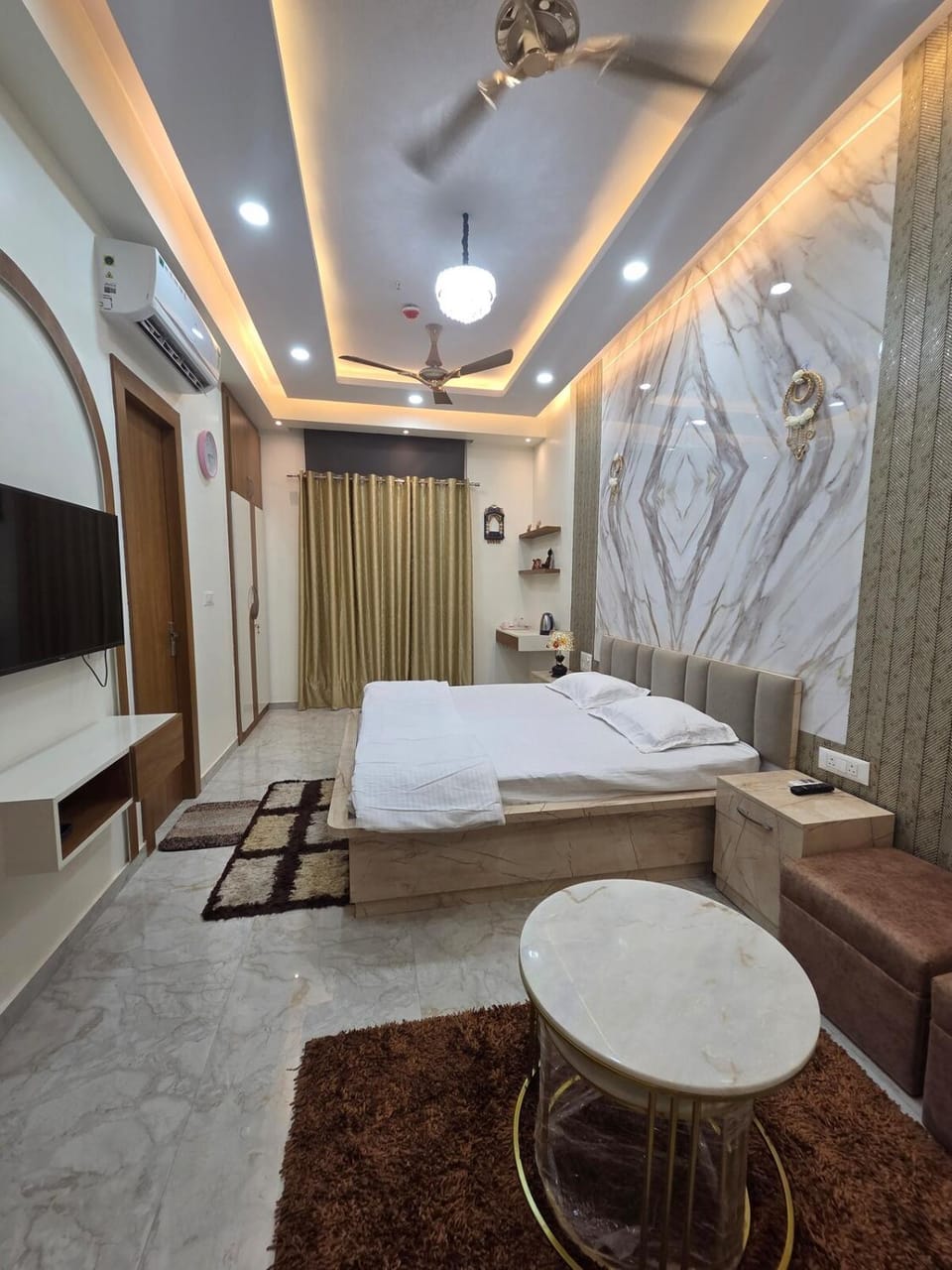Ufairia Studios Bliss Chalets near Blue Sapphire Apartment in Noida