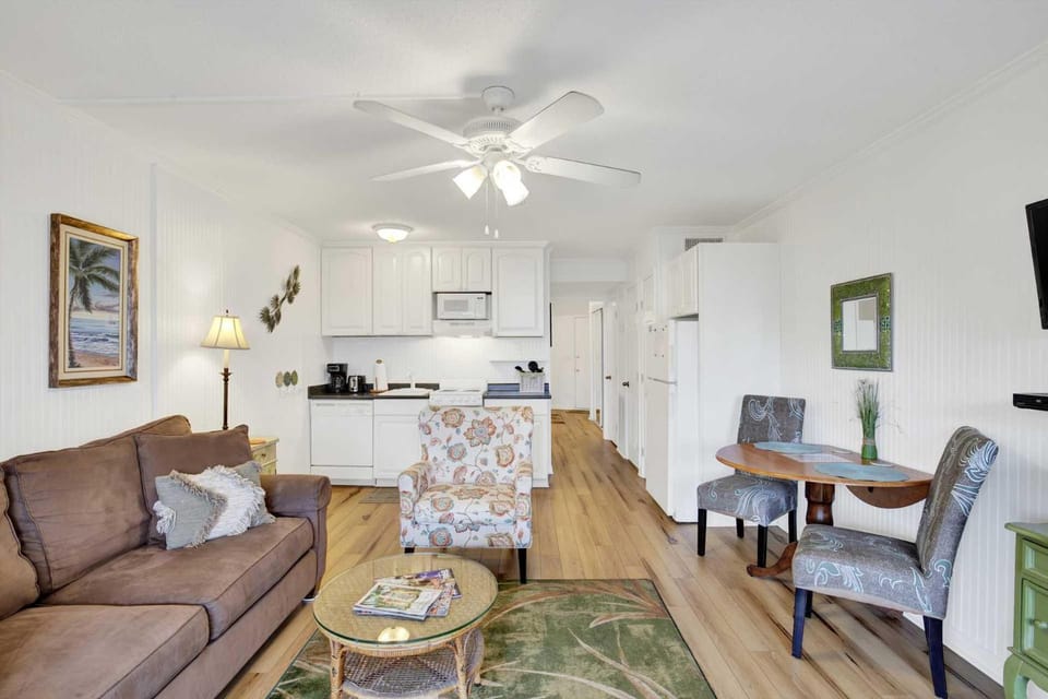 Savannah Beach & Racquet Club 323A House in Tybee Island