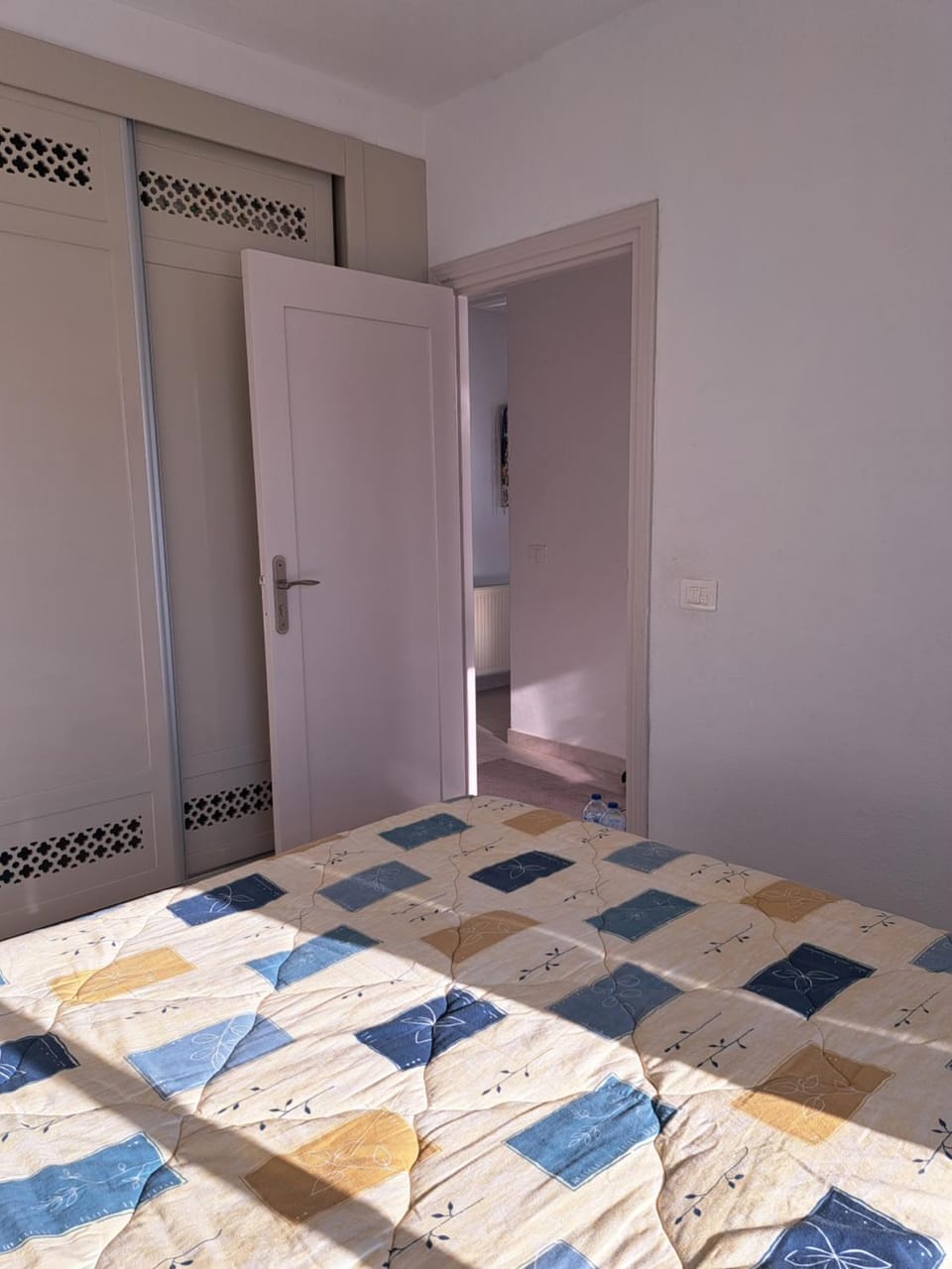 Bed, Photo of the whole room, Bedroom, wardrobe
