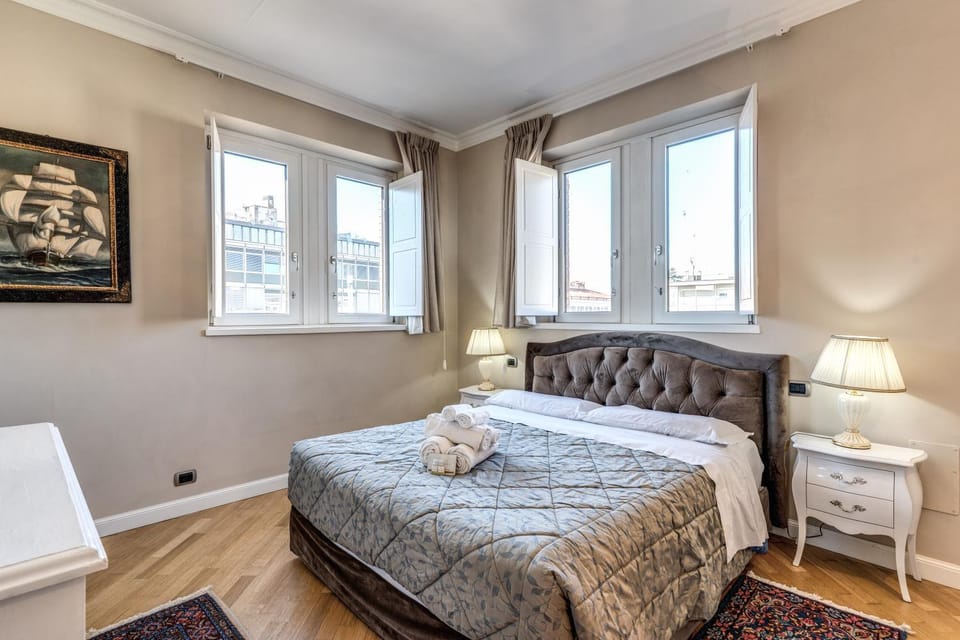 Bed, Photo of the whole room