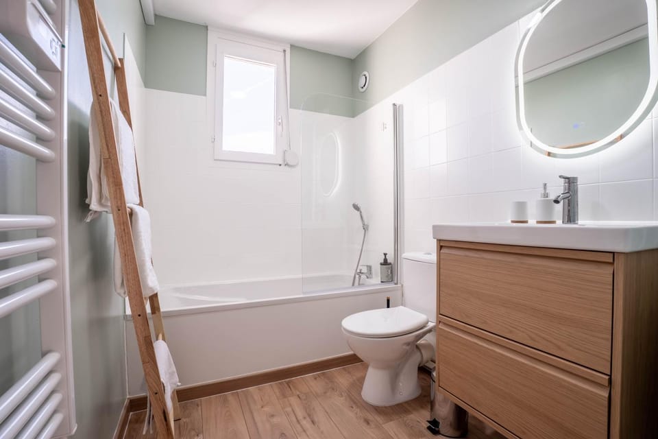 Toilet, Bathroom, Bath, towels