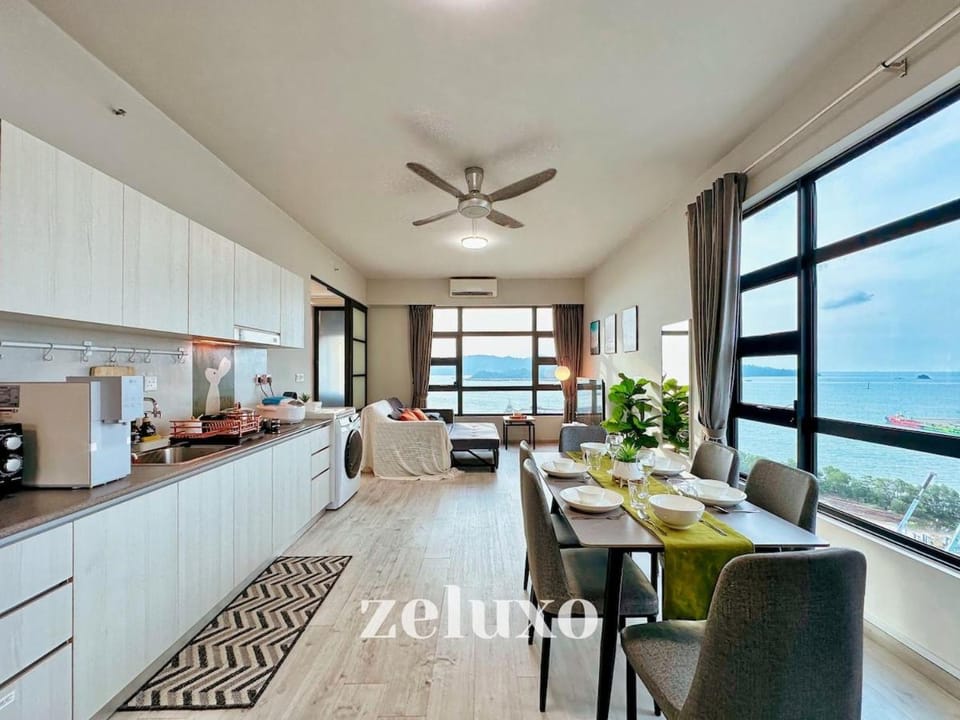 #5 Jesselton Quay City Pads Corner Seaview by Zeluxo Apartment in Kota Kinabalu